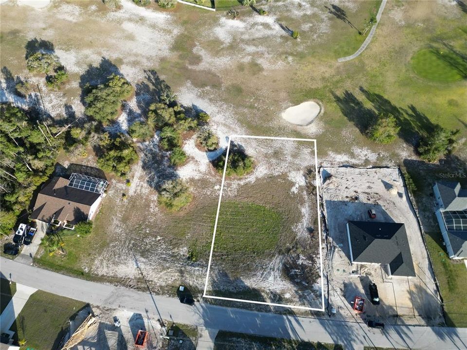 En Venta: $45,000 (0.49 acres)