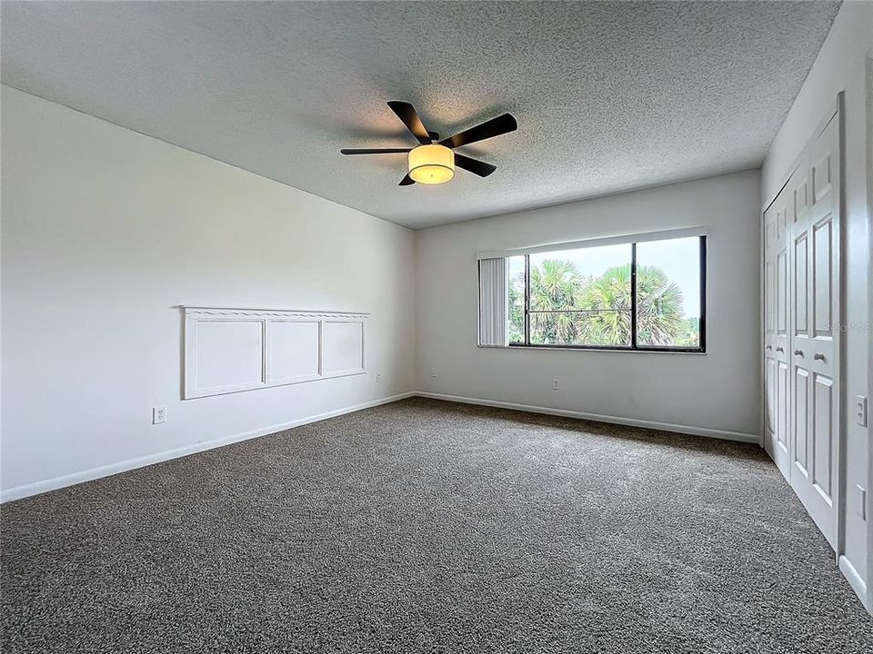 For Sale: $239,000 (2 beds, 2 baths, 1221 Square Feet)