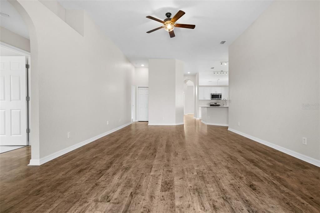 For Sale: $459,900 (4 beds, 2 baths, 2033 Square Feet)
