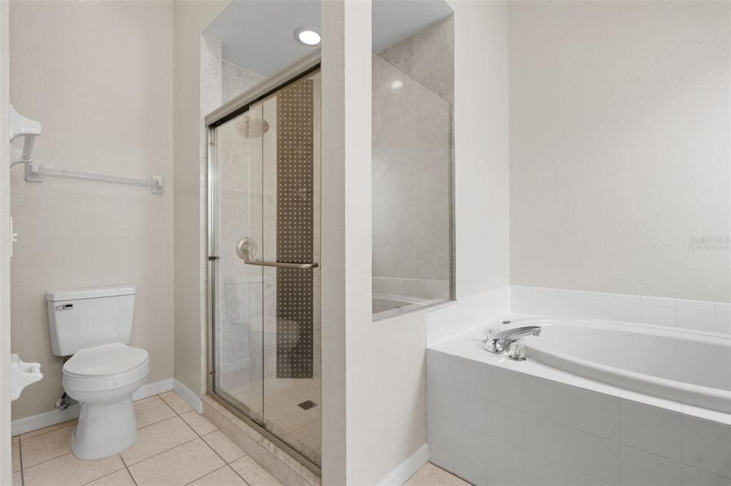 For Sale: $459,900 (4 beds, 2 baths, 2033 Square Feet)