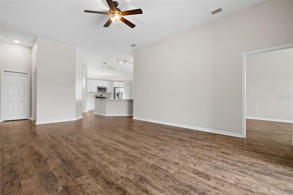 For Sale: $459,900 (4 beds, 2 baths, 2033 Square Feet)