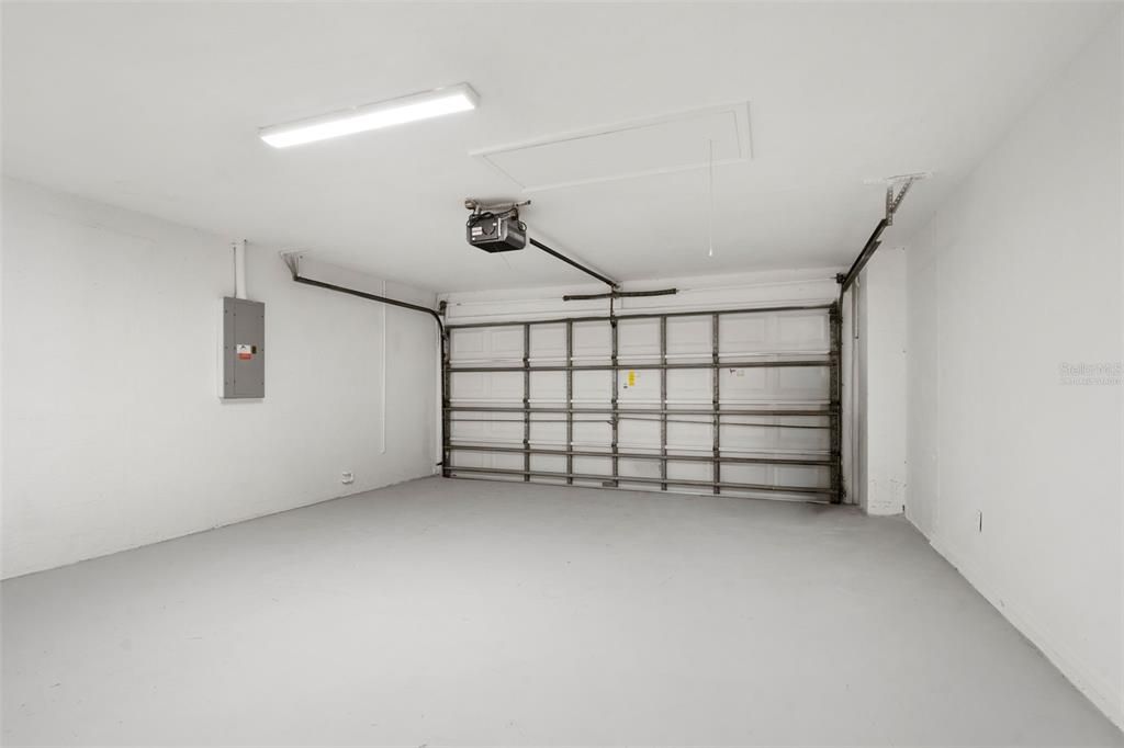 For Sale: $459,900 (4 beds, 2 baths, 2033 Square Feet)