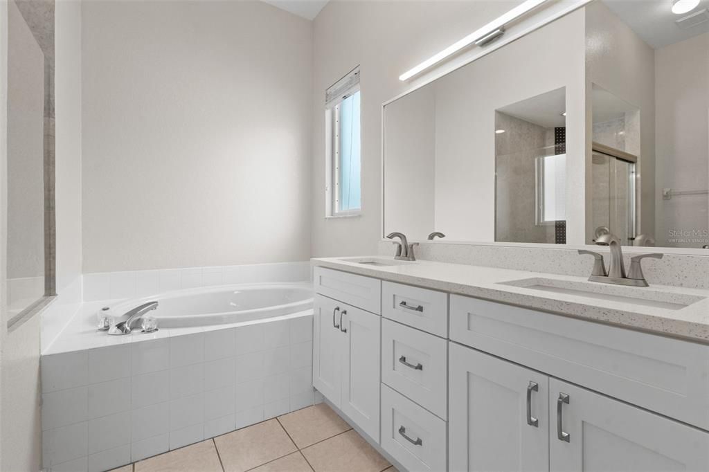 For Sale: $459,900 (4 beds, 2 baths, 2033 Square Feet)