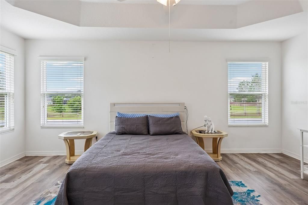 For Sale: $379,000 (3 beds, 2 baths, 1918 Square Feet)