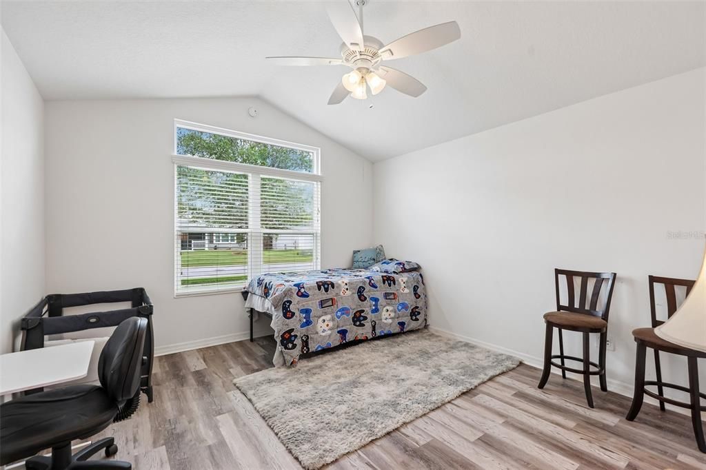 For Sale: $379,000 (3 beds, 2 baths, 1918 Square Feet)
