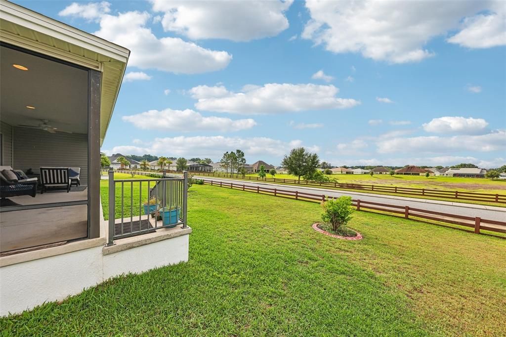 For Sale: $379,000 (3 beds, 2 baths, 1918 Square Feet)