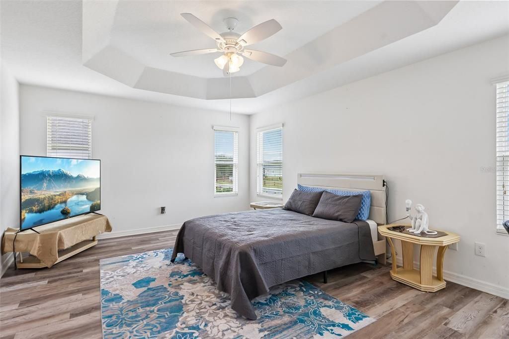For Sale: $379,000 (3 beds, 2 baths, 1918 Square Feet)