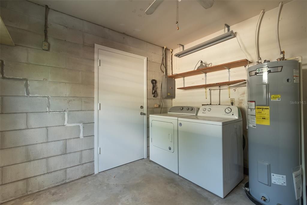 For Sale: $410,000 (3 beds, 2 baths, 1765 Square Feet)