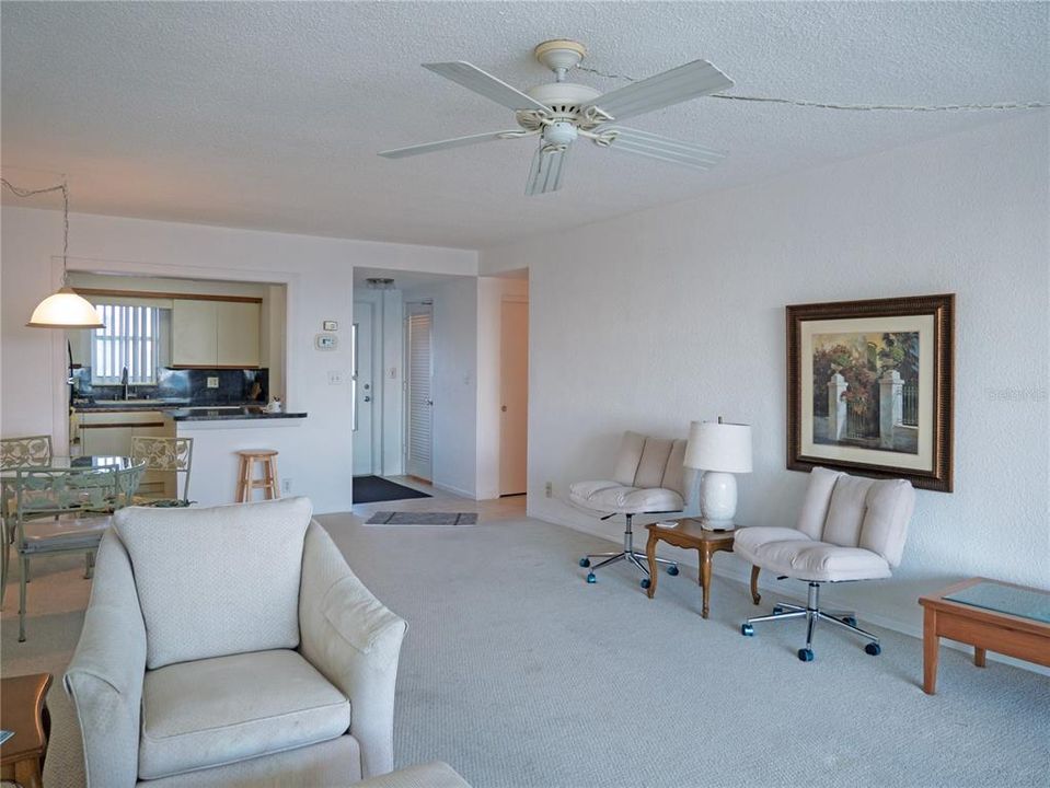 For Sale: $459,000 (1 beds, 1 baths, 1036 Square Feet)