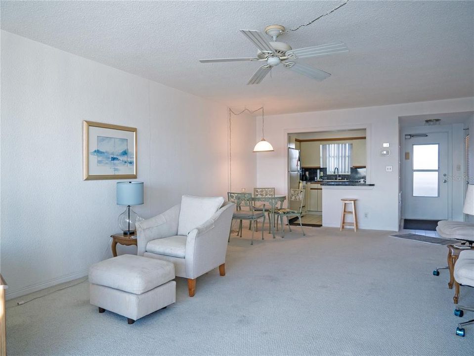 For Sale: $459,000 (1 beds, 1 baths, 1036 Square Feet)