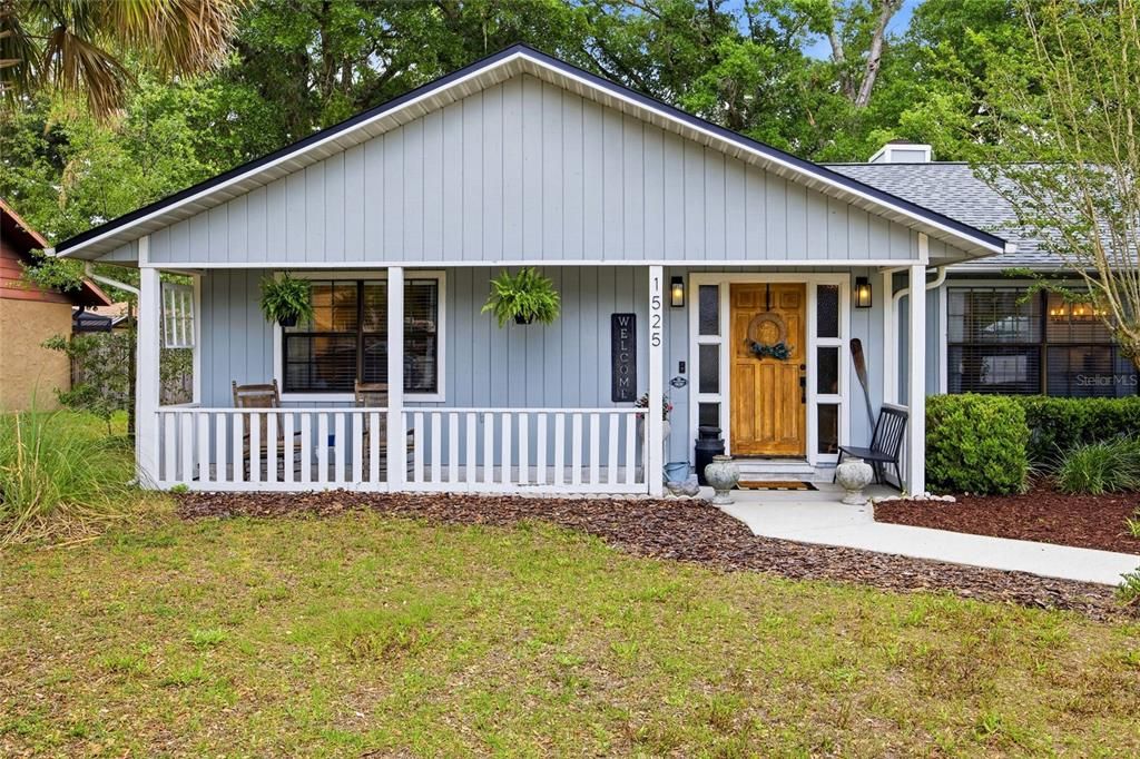 Activo con contrato: $375,000 (3 camas, 2 baños, 1981 Pies cuadrados)