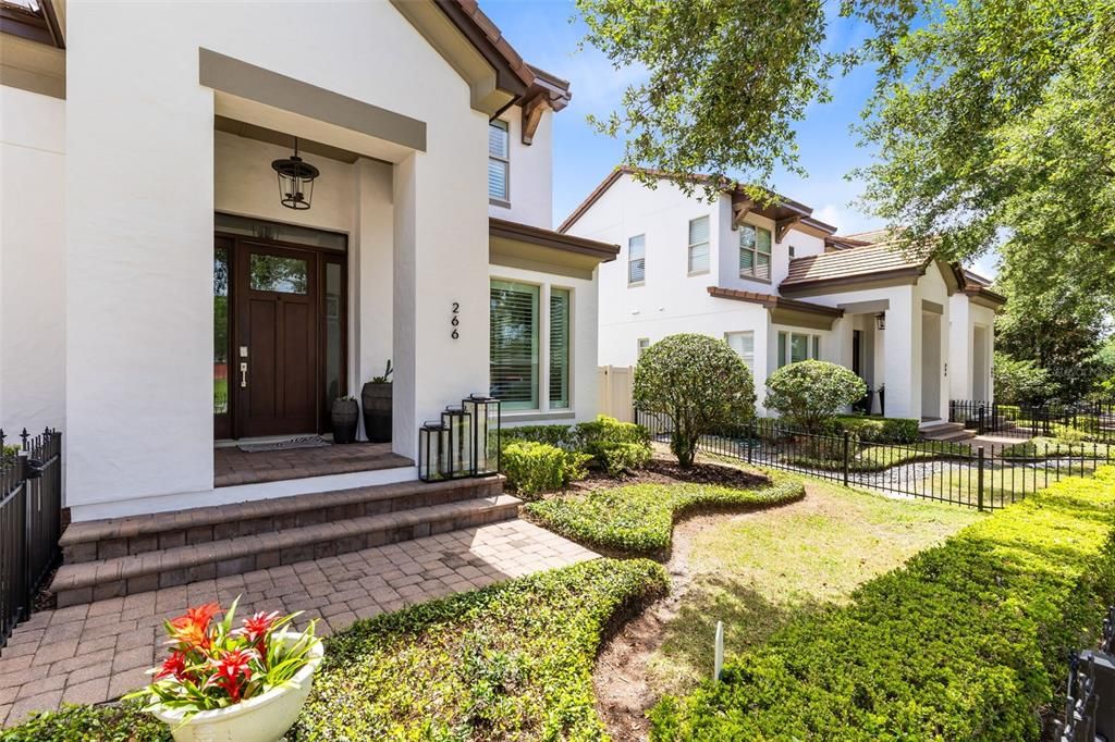 Activo con contrato: $1,375,000 (3 camas, 3 baños, 2000 Pies cuadrados)