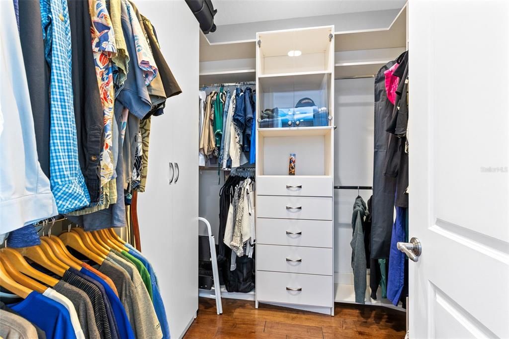 Activo con contrato: $1,375,000 (3 camas, 3 baños, 2000 Pies cuadrados)