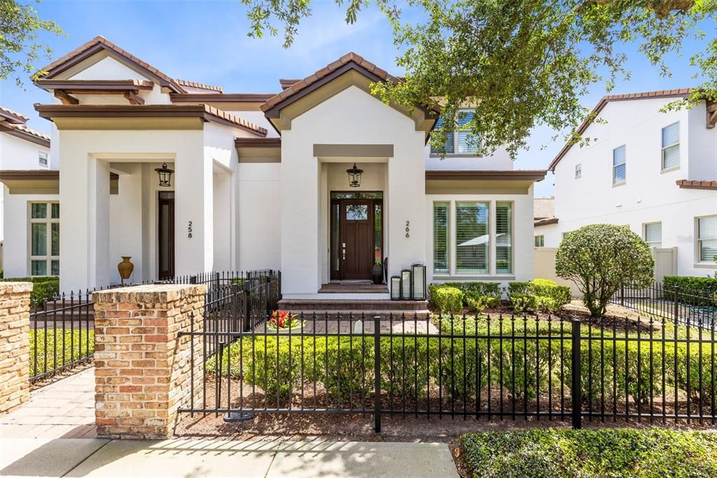 Activo con contrato: $1,375,000 (3 camas, 3 baños, 2000 Pies cuadrados)
