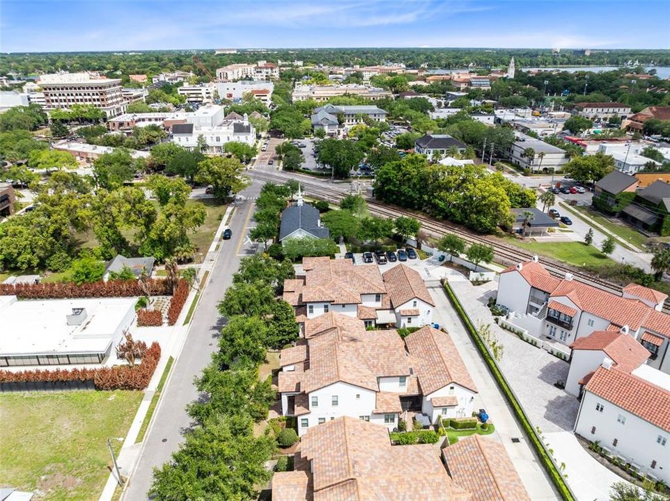 Activo con contrato: $1,375,000 (3 camas, 3 baños, 2000 Pies cuadrados)