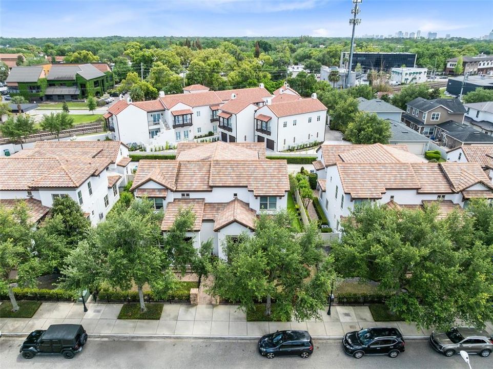 Activo con contrato: $1,375,000 (3 camas, 3 baños, 2000 Pies cuadrados)