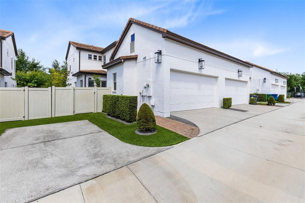 Activo con contrato: $1,375,000 (3 camas, 3 baños, 2000 Pies cuadrados)