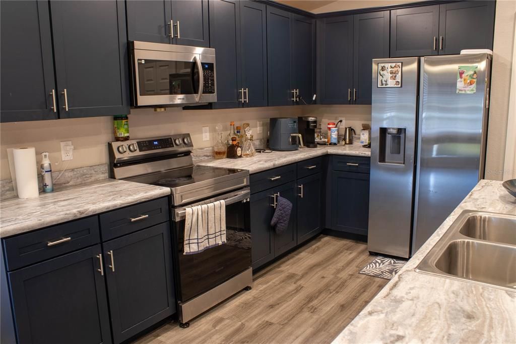 For Sale: $249,900 (3 beds, 2 baths, 1486 Square Feet)