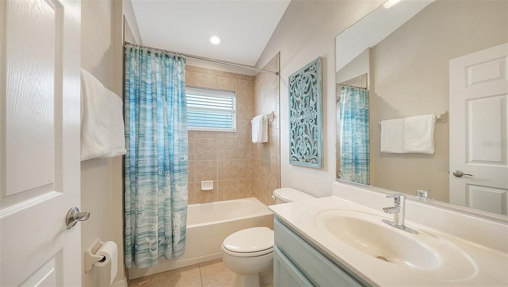 Active With Contract: $479,000 (3 beds, 2 baths, 1540 Square Feet)