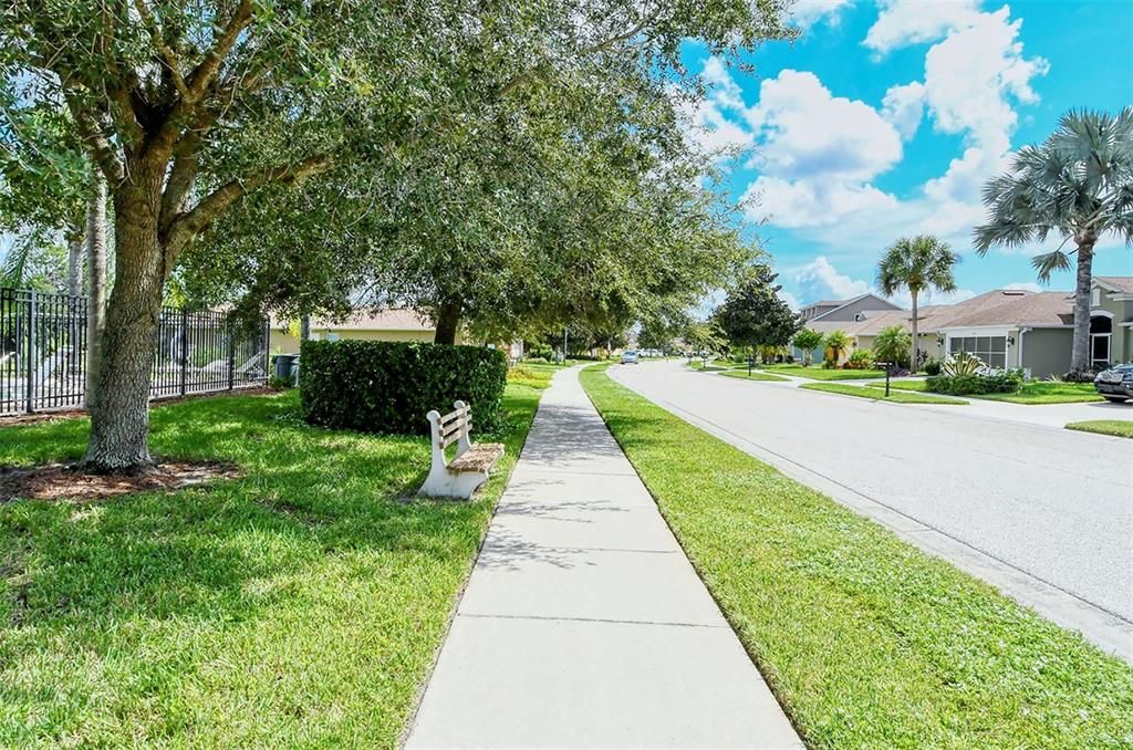 Active With Contract: $479,000 (3 beds, 2 baths, 1540 Square Feet)