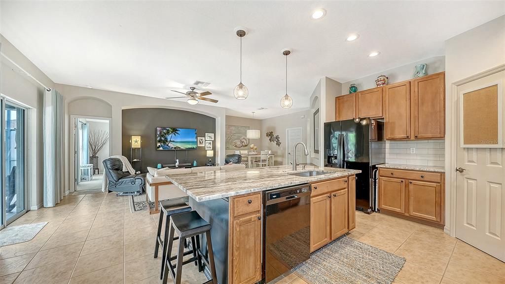 Active With Contract: $479,000 (3 beds, 2 baths, 1540 Square Feet)