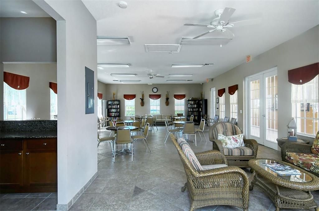 Active With Contract: $479,000 (3 beds, 2 baths, 1540 Square Feet)