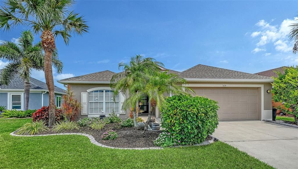 Active With Contract: $479,000 (3 beds, 2 baths, 1540 Square Feet)