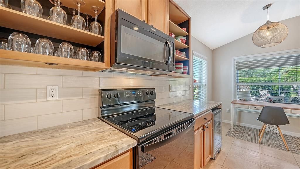 Active With Contract: $479,000 (3 beds, 2 baths, 1540 Square Feet)