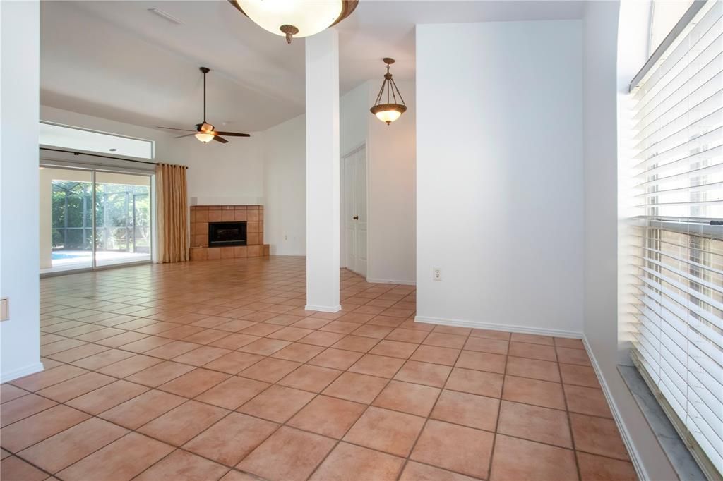Active With Contract: $529,900 (3 beds, 2 baths, 1975 Square Feet)