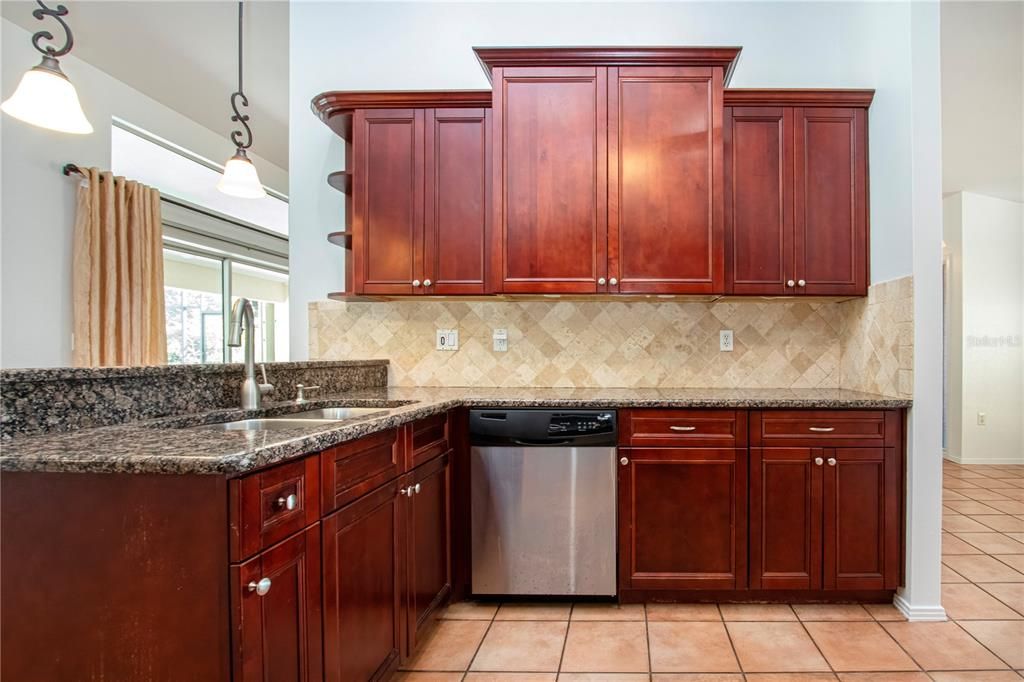 Active With Contract: $529,900 (3 beds, 2 baths, 1975 Square Feet)