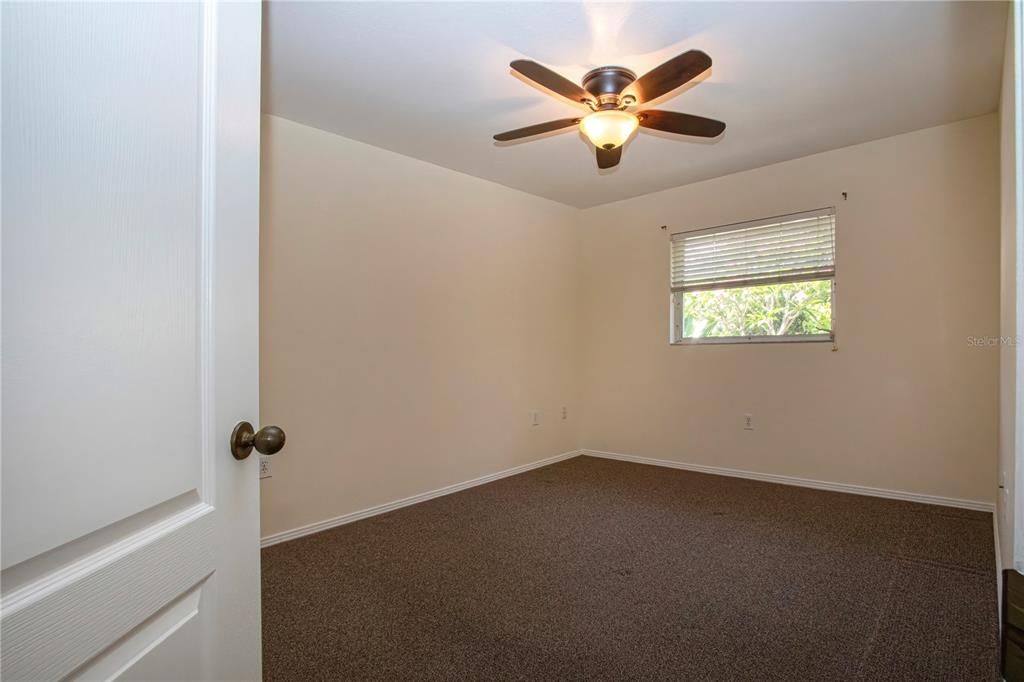 Active With Contract: $529,900 (3 beds, 2 baths, 1975 Square Feet)
