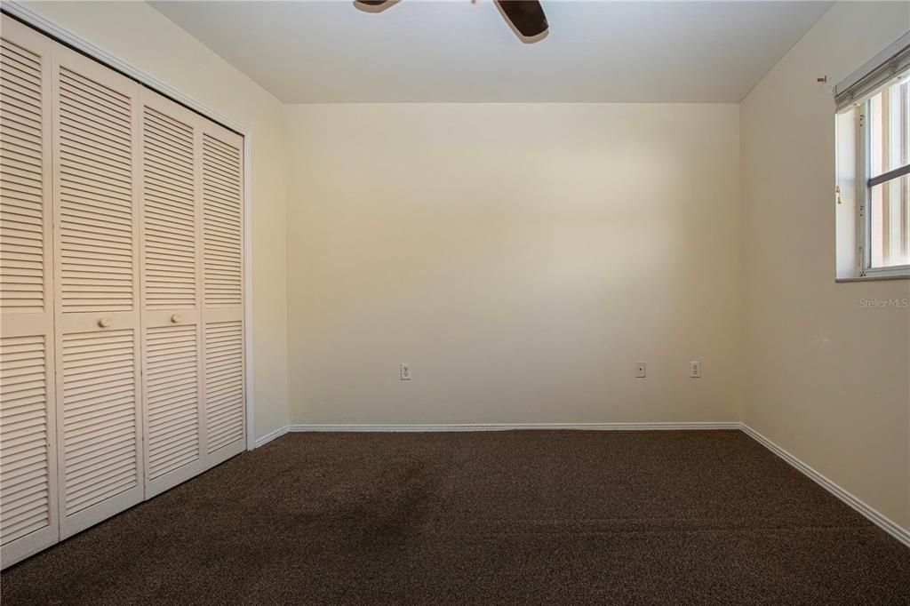 Active With Contract: $529,900 (3 beds, 2 baths, 1975 Square Feet)