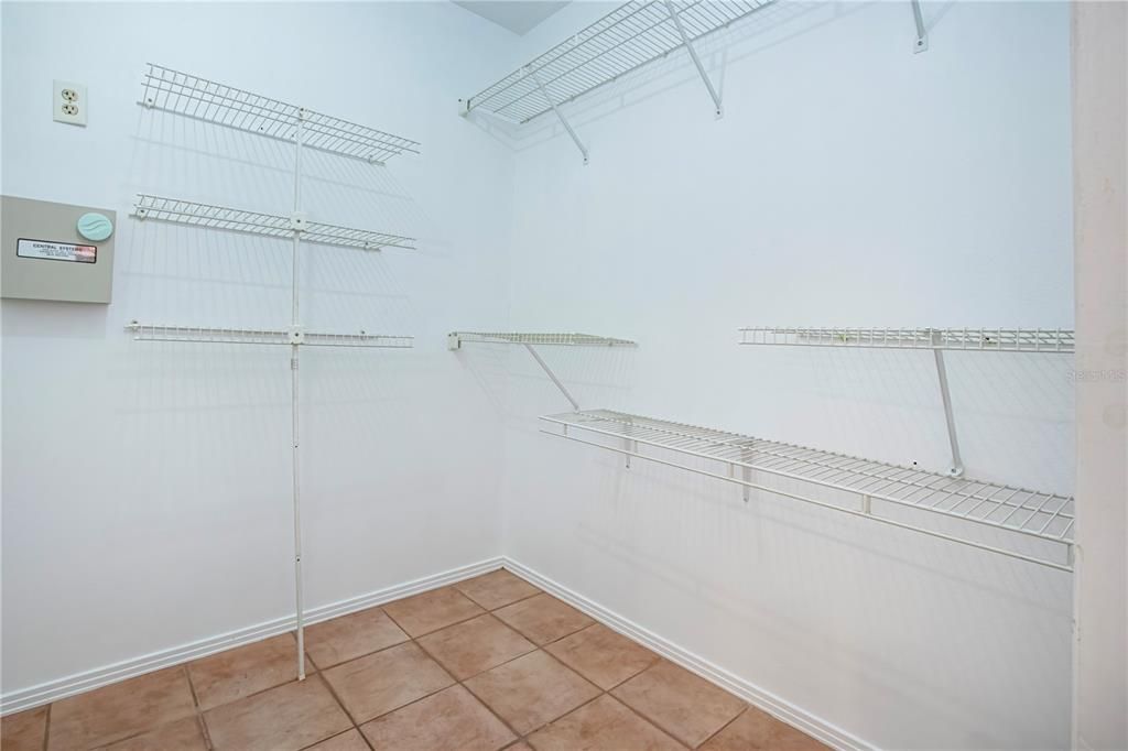 Active With Contract: $529,900 (3 beds, 2 baths, 1975 Square Feet)