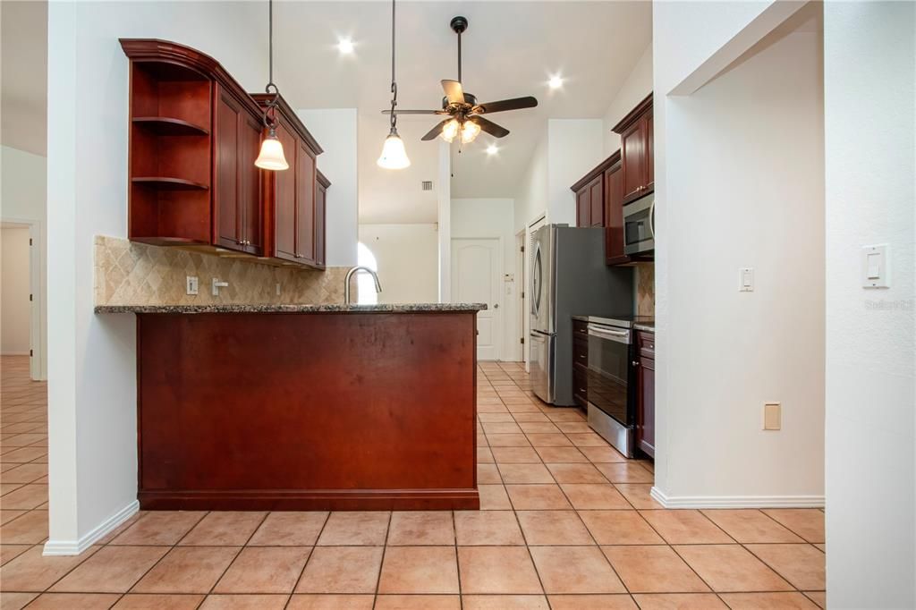 Active With Contract: $529,900 (3 beds, 2 baths, 1975 Square Feet)