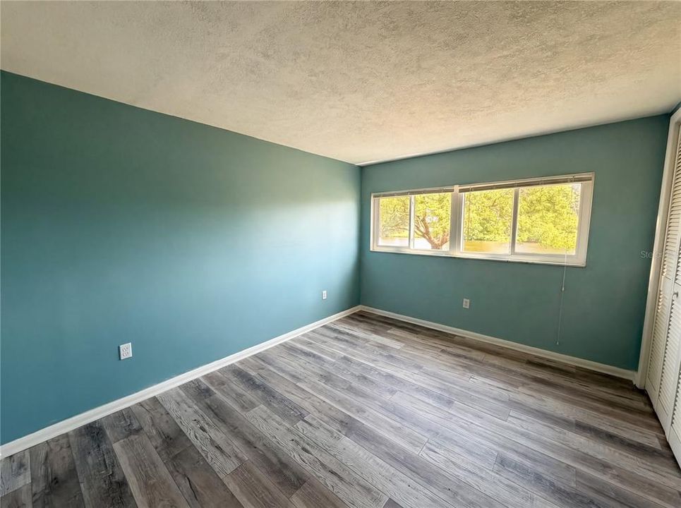 For Sale: $85,000 (1 beds, 1 baths, 690 Square Feet)
