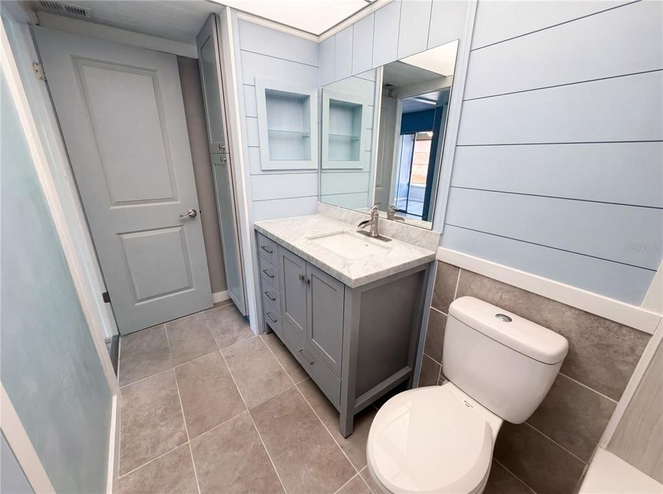 For Sale: $85,000 (1 beds, 1 baths, 690 Square Feet)