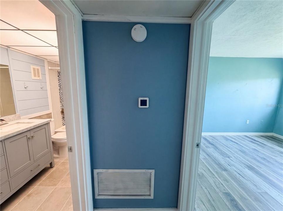 For Sale: $85,000 (1 beds, 1 baths, 690 Square Feet)