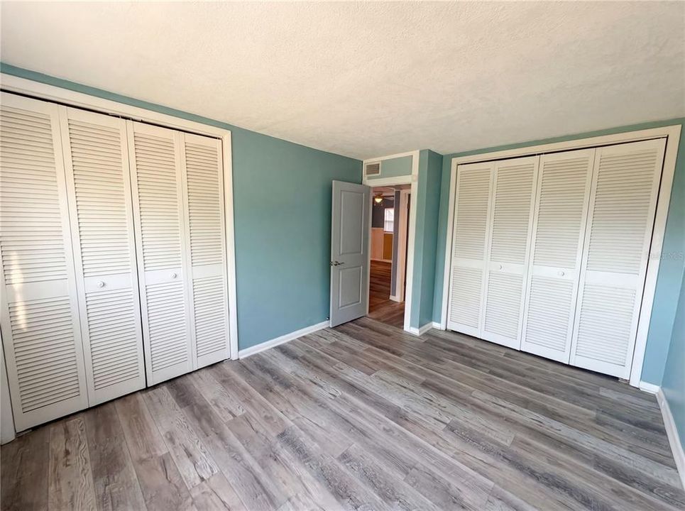 For Sale: $85,000 (1 beds, 1 baths, 690 Square Feet)