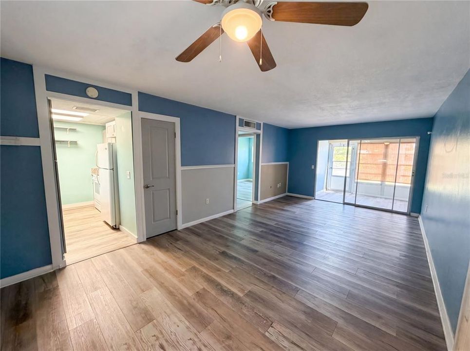 For Sale: $85,000 (1 beds, 1 baths, 690 Square Feet)