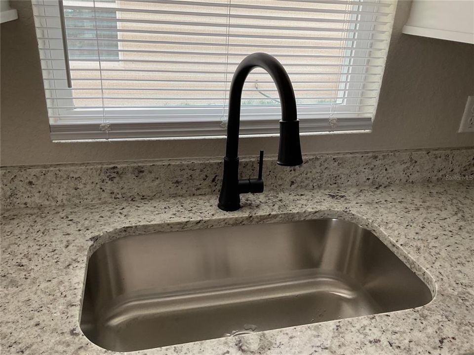 En Venta: $299,900 (3 camas, 2 baños, 1248 Pies cuadrados)