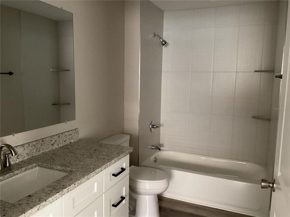 En Venta: $299,900 (3 camas, 2 baños, 1248 Pies cuadrados)