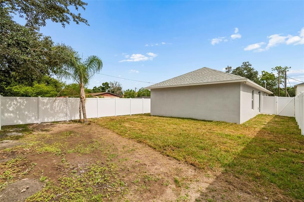 Activo con contrato: $299,900 (3 camas, 2 baños, 1248 Pies cuadrados)