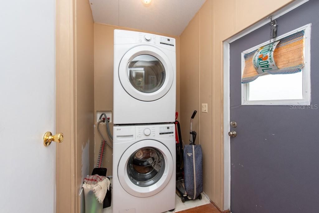 En Venta: $125,000 (3 camas, 2 baños, 1296 Pies cuadrados)