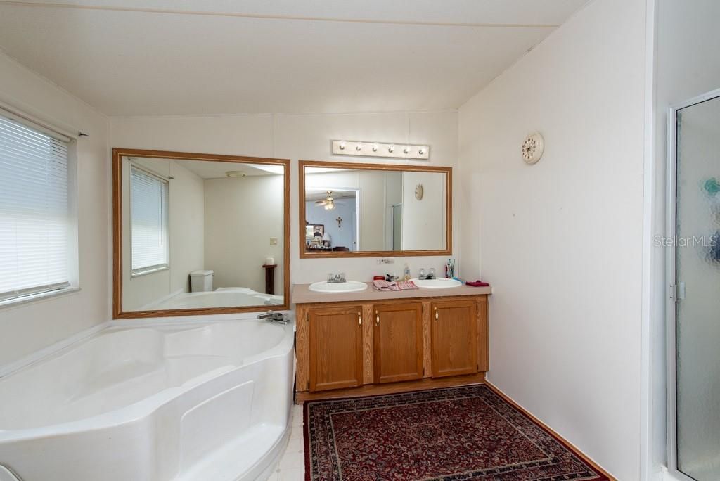 En Venta: $125,000 (3 camas, 2 baños, 1296 Pies cuadrados)