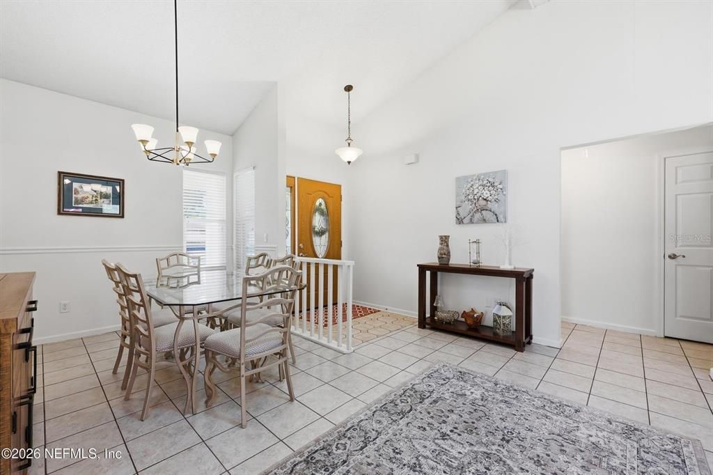 For Sale: $385,000 (3 beds, 2 baths, 1551 Square Feet)