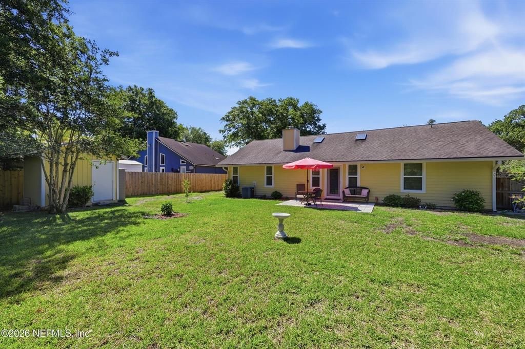 For Sale: $385,000 (3 beds, 2 baths, 1551 Square Feet)