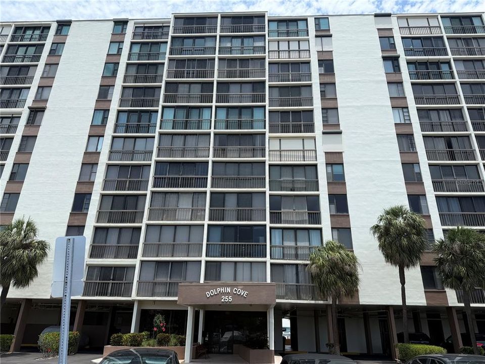 For Rent: $2,600 (1 beds, 1 baths, 760 Square Feet)