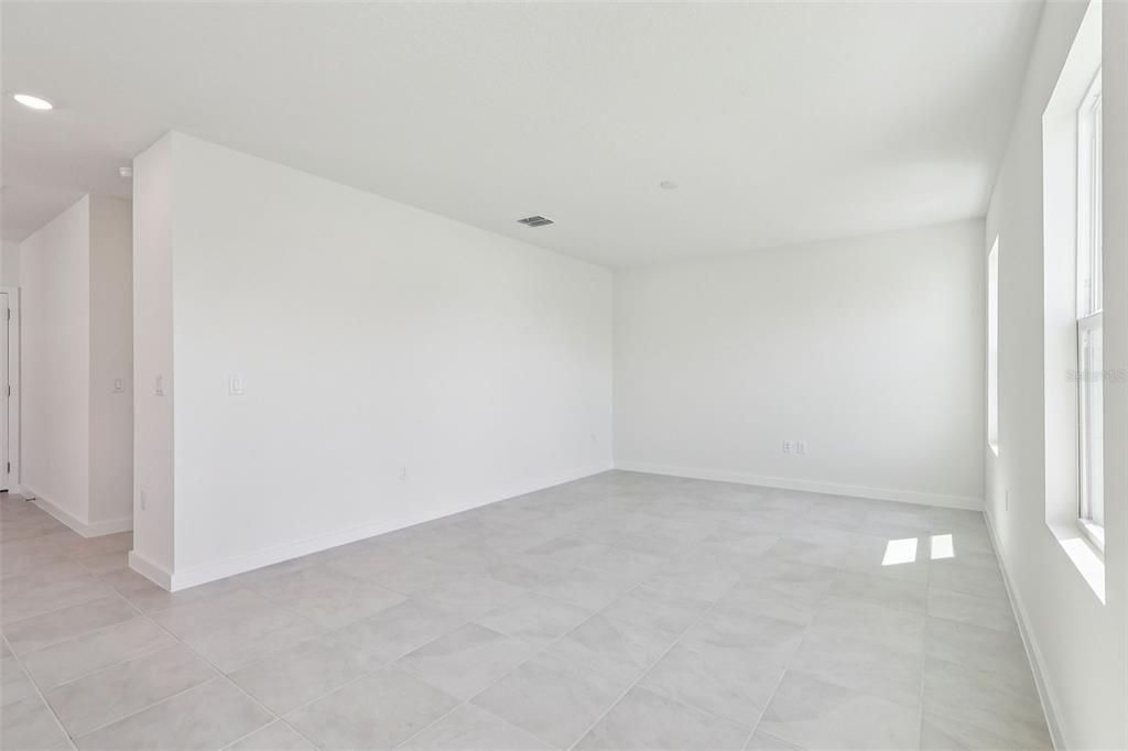 На продажу: $349,990 (4 спален, 3 ванн, 2371 Квадратных фут)