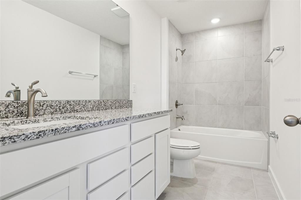 На продажу: $349,990 (4 спален, 3 ванн, 2371 Квадратных фут)