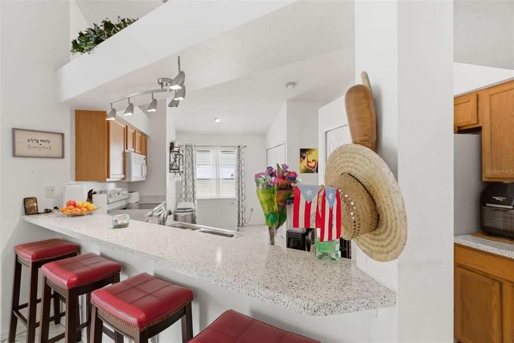 For Sale: $349,999 (4 beds, 3 baths, 1808 Square Feet)